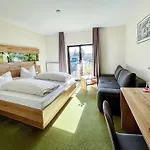 Schwartze 3* Weimar