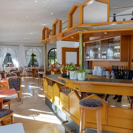 Hotel Schwartze 3*